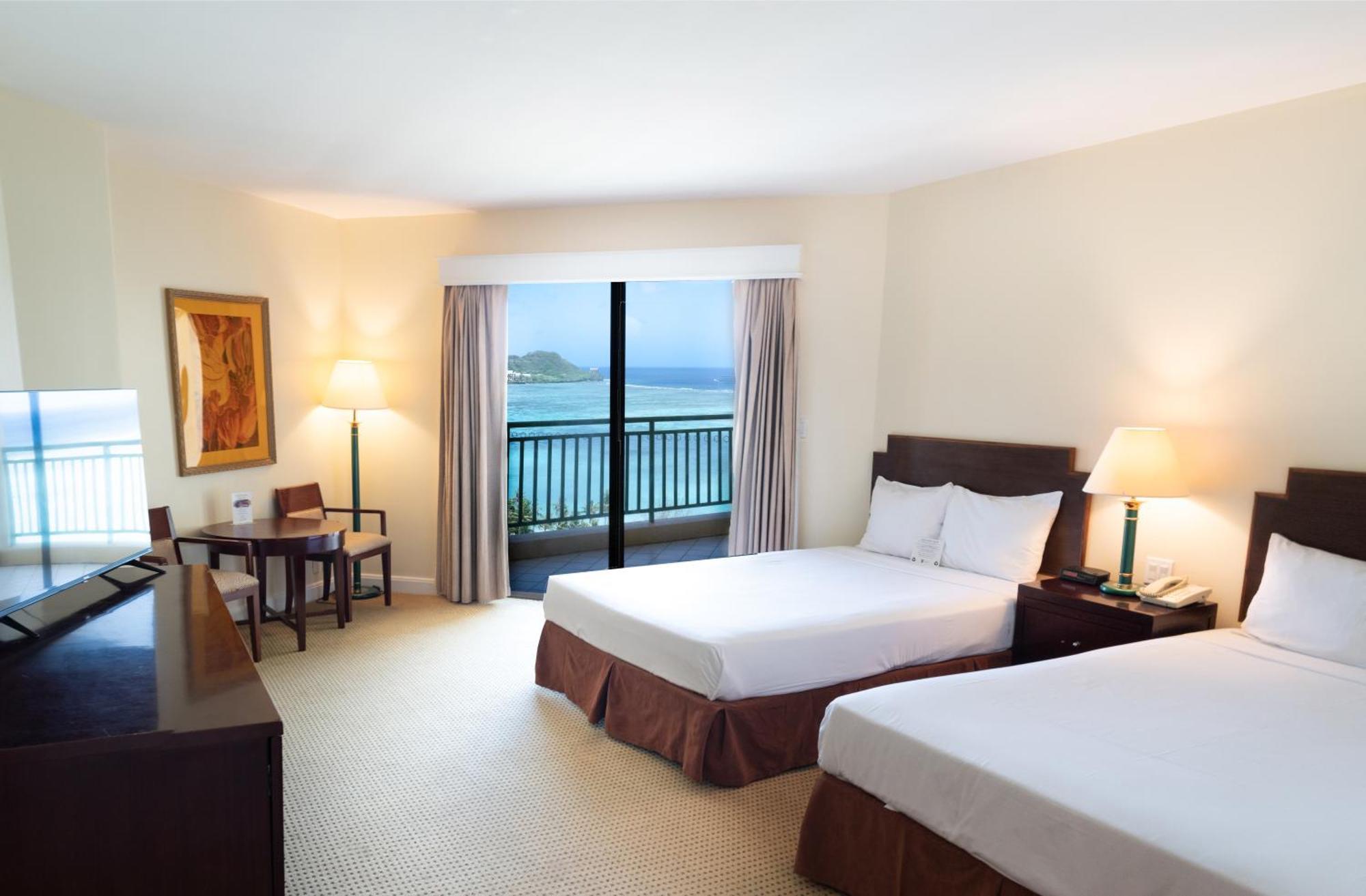 Holiday Resort & Spa Guam Тумон Экстерьер фото