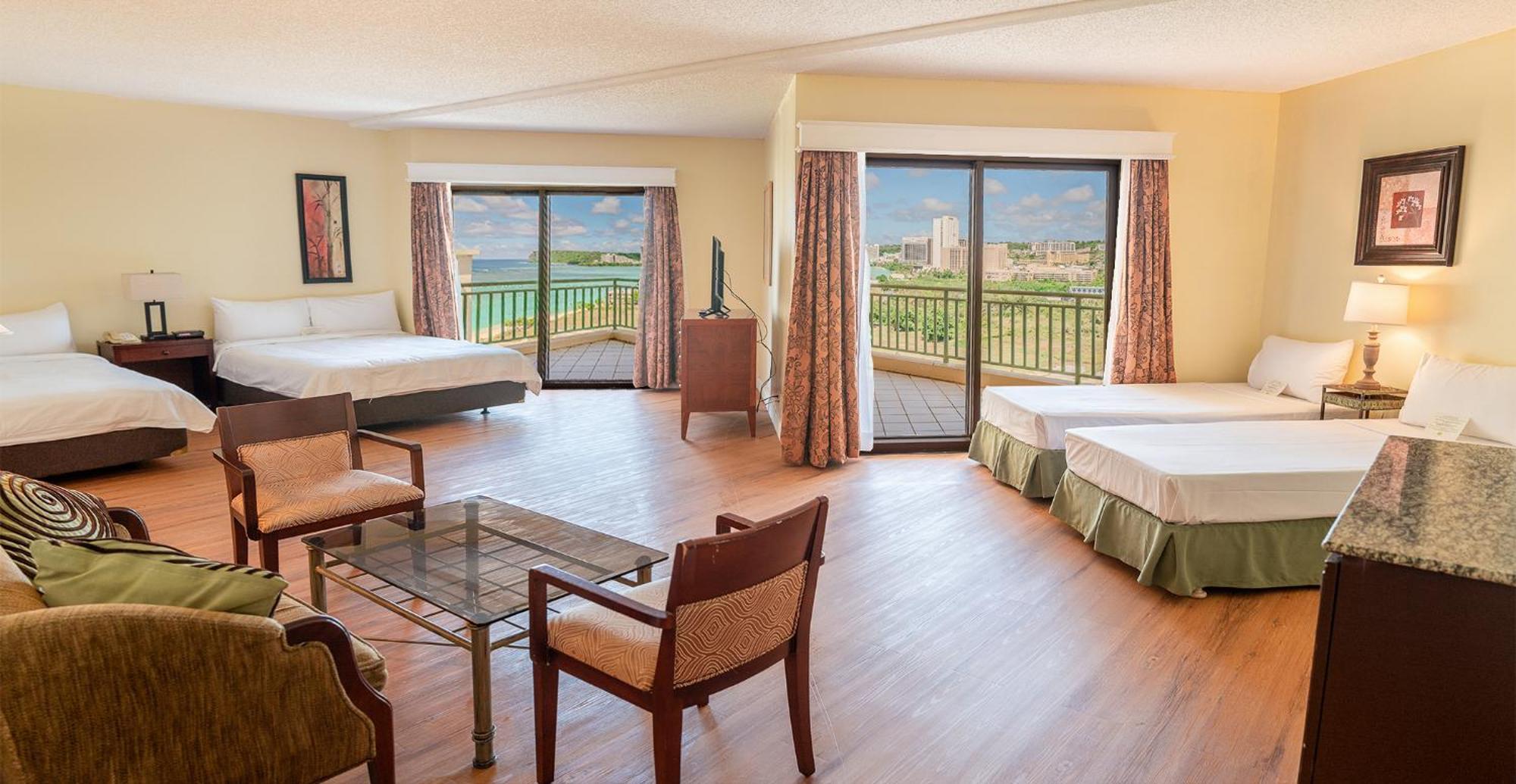 Holiday Resort & Spa Guam Тумон Экстерьер фото
